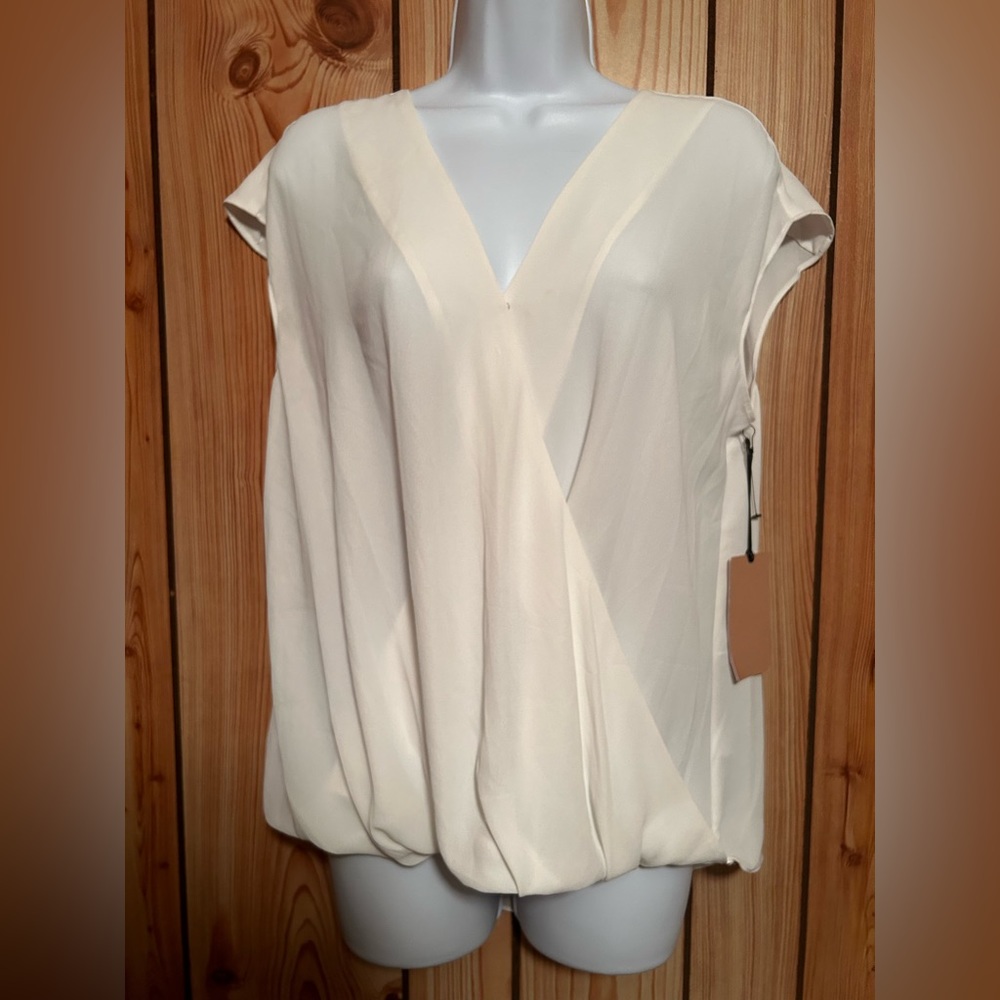 Halogen Women’s New White Blouse Top Size M V Neck Wrap pleated High-Low edge